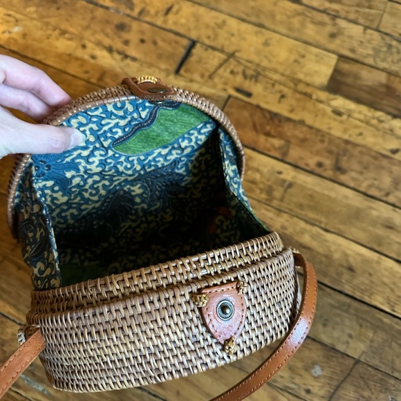 AMERII BROWN ROUND RATTAN BAG - Picture 10 of 14